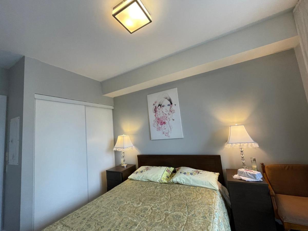Luxury Condo With Cn Tower View Торонто Экстерьер фото