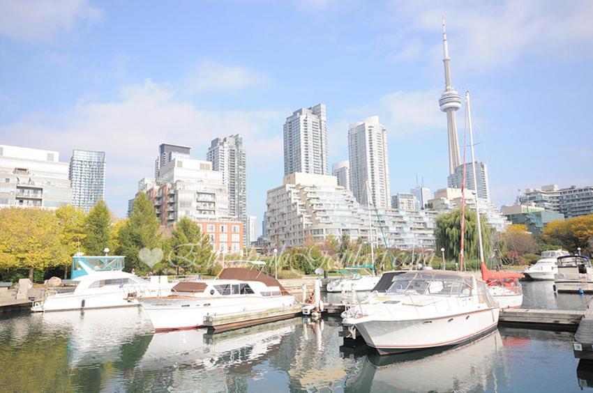 Luxury Condo With Cn Tower View Торонто Экстерьер фото